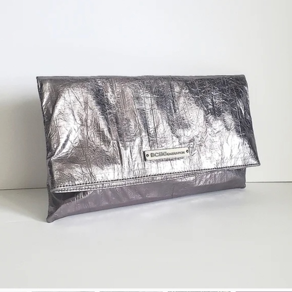 BCBG Silver Crushed Metallic Envelope Clutch - Picture 1 of 8